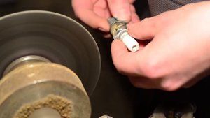 НЕ ВЫБРАСЫВАЙТЕ СВЕЧИ ЗАЖИГАНИЯ! СОПЛО НА ПЕСКОСТРУЙ