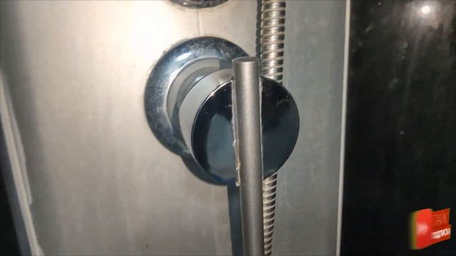 Секрет Пластмассы. Ремонт любого пластика на коленках. смотреть онлайн