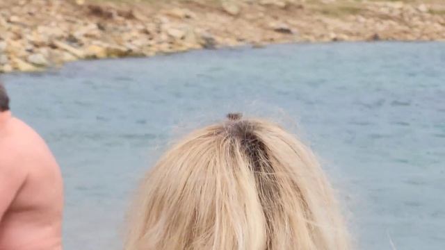 Пошла ЖАРА, КРЕЩЕНСКИЕ КУПАНИЯ В ХОЛОДНОЙ ВОДЕ, КРЫМ, СЕВАСТОПОЛЬ. ICE HOLE BATHING COLD WATER