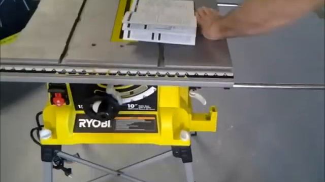 RYOBI SAW TABLE (RTS21G) UNPACKING & SETUP смотреть онлайн