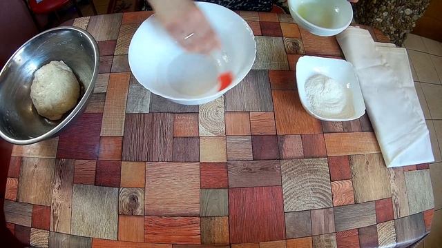 Съедается в один миг!/их всегда мало/легко и очень быстро/дрожжевые пончики. смотреть онлайн