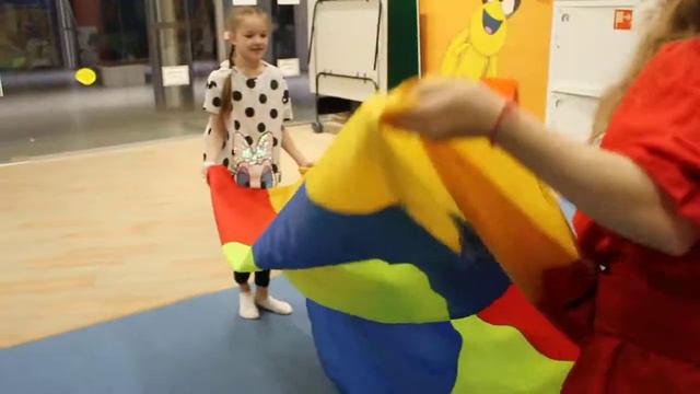 Игры с аниматором в парке Замания