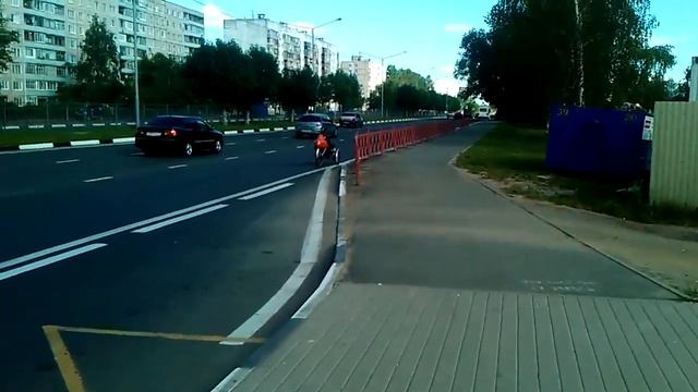 Велогонщик на трехколесном велосипеде смотреть онлайн