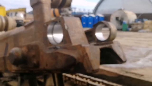 Прозевали смену втулок ! Бульдозер New Holland ремонт ходовой и не только!!! смотреть онлайн