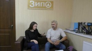 Ярослава берет отзыв у стажера Алексея г. Пенза.