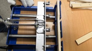 Дырокол пасечный механический с функцией запрессовывания втулок от компании Пчелотехника