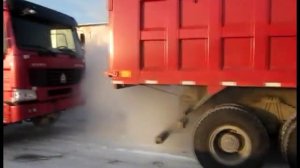 Самосвал HOWO 8х4