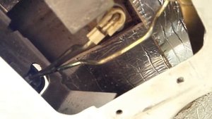 Ремонт привода замка багажника универсал Форд Мондео.