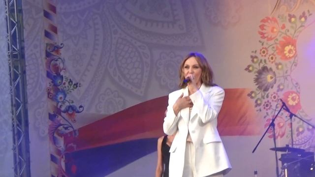 Альбина Джанабаева - День и Ночь,(#СамоварФест2019,#ВДНХ,#12июня,#ДеньРоссий,#РадиоРусскийХит)