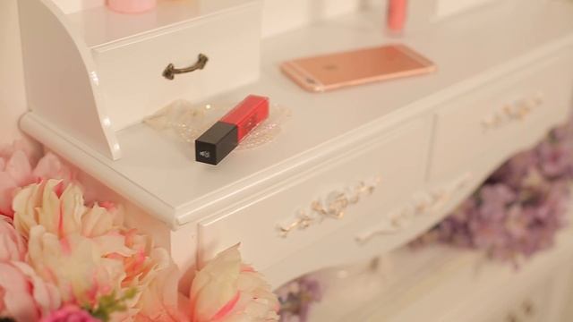 Настенный туалетный столик с зеркалом. смотреть онлайн