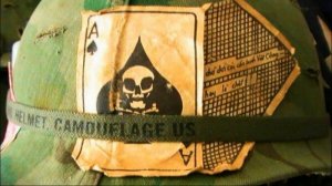 Зачем американским солдатам карты на касках?