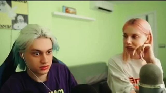 У Даши Корейки ростут волосы внутри ваджайны. Некоглай и Корейка смотреть онлайн