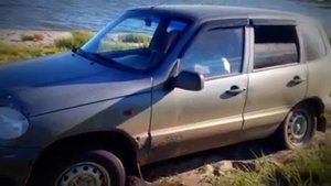 niva chevrolet нива шевроле в песке