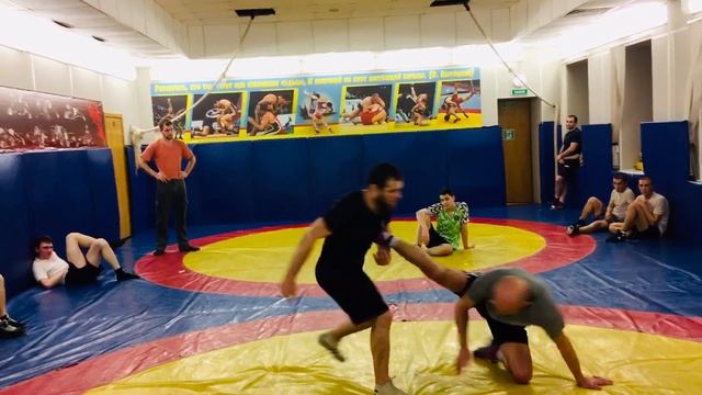 Контратака от прохода в ногу с разворотом. Шамиль Османов смотреть онлайн