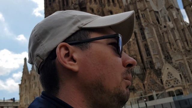 Видеобзор на собор Sagrada Familia в Барселоне
