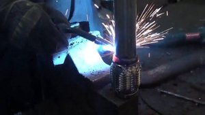 Замена фланцевого соединения между катализатором и средней частью на автомобиле Peugeot 308