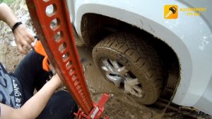 Как вытащить машину из грязи