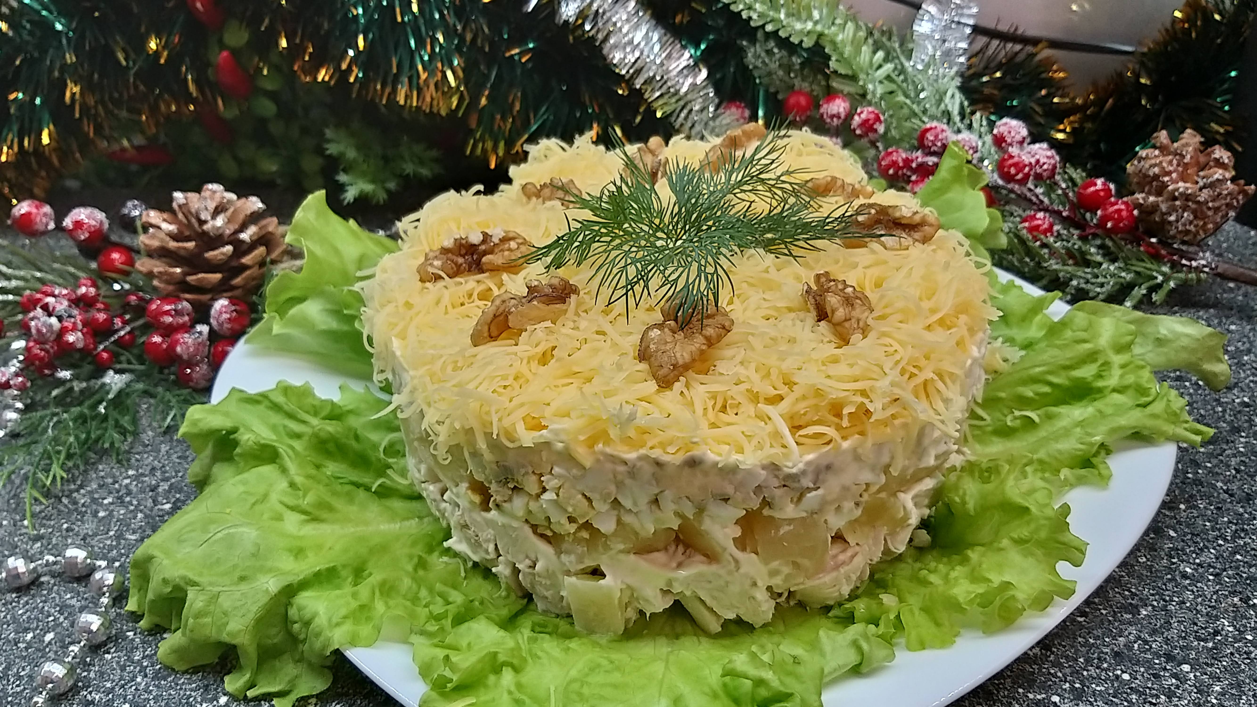 Праздничный салат ежик в тумане салат с ананасом курицей и сыром