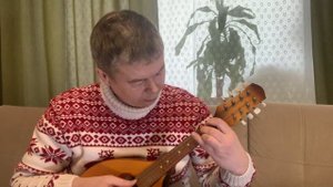 Обзор Укулеле против МандоЛеле  ( Мандолина )