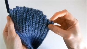 ТРЕНД СЕЗОНА! Ушанка чепчик крючком. Шапка - чепец поперечным вязанием. Имитация спиц