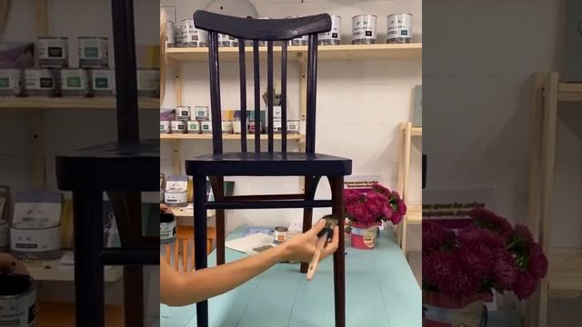 Как покрасить мебель. Перекраска лакированного стула красками  Annie Sloan. Chair repainting