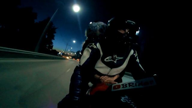 Красавица держалась до последнего:Мотодевушка.Мотосвидание.