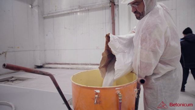 Укладка полиуретан-цементного покрытия Resalux SR смотреть онлайн