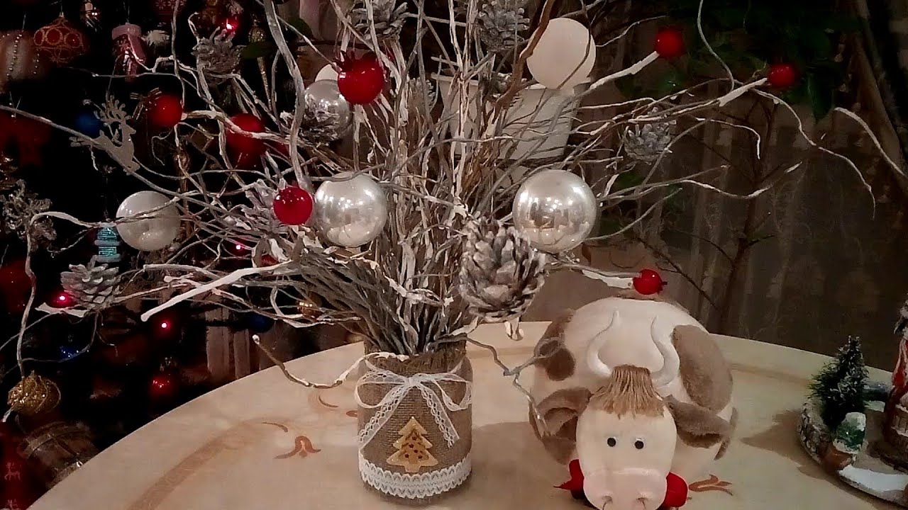 Новогодний декор из веток и мешковины. Новогодние поделки своими руками. DIY Christmas craft..mp4