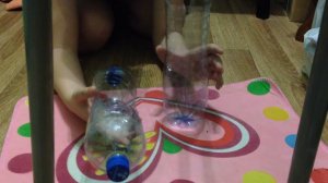 колонка для смартфона из двух бутылок