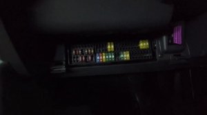 Volkswagen Touran (1T) OBD2 and cabin fuses location