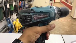 Шуруповёрт Makita DF347D