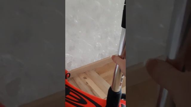 Самокат с турбинами, дымом, музыкой смотреть онлайн