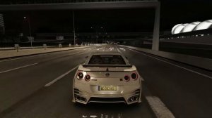 300km/h crash nissan gtr...