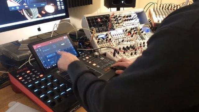AKAI MPCX MODULAR AUDIO TRACK ELECTRO JAM смотреть онлайн