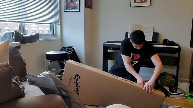 Unboxing New Epiphone Guitar смотреть онлайн
