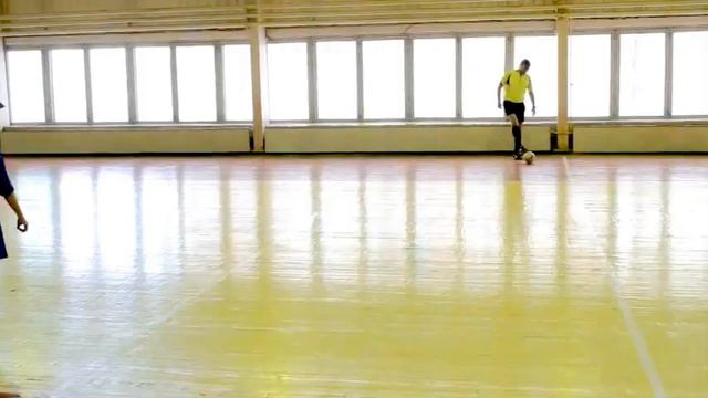 Гол со штрафного с центра поля - futsal super goals. Минькин Михаил смотреть онлайн