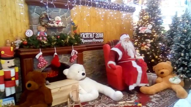 Новый год на Красной Площади. В Краснодаре украсили тц Красная Площадь к новому году.