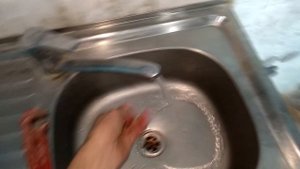 Слабый напор воды в смесителе? Как увеличиваем напор воды в кране!