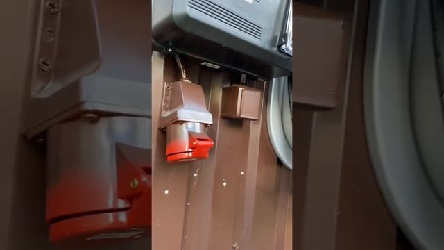 Электро зарядки для автомобилей в ШишкiNN смотреть онлайн