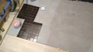 10.03.21 укладка плитки на пол в котельной