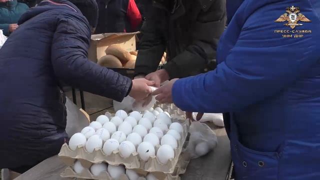 НМ ДНР и Общественная палата ДНР доставили в поселок Виноградное гуманитарную помощь