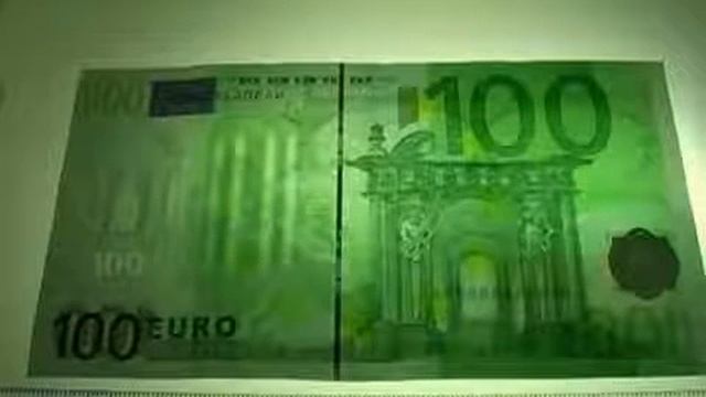 Как отличить 100. 100 Евро подлинность. 100 Евро фальшивые. 100 Евро водяные знаки. Евро подлинность купюр.
