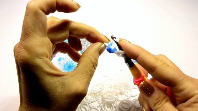 Снежинка из резинок Rainbow Loom.БЕЗ СТАНКА.ЛЕГКО.