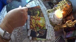 КОМУ ВЫ СБИЛИ КОРОНУ И УКАЗАЛИ СВОЕ МЕСТО