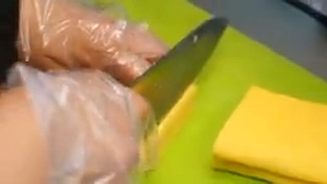 부드러운 식감 폭발! 계란폭탄 계란 지단 김밥 - 서울 동대문 Egg Gimbap Egg Ricd Roll - Korean Street Food смотреть онлайн