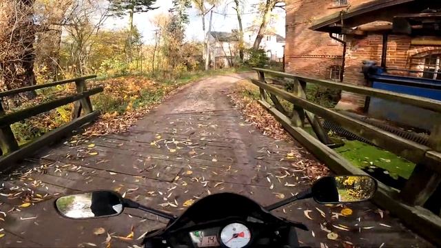 Jesienna Jazda na MOTO || Yamaha R-125 смотреть онлайн