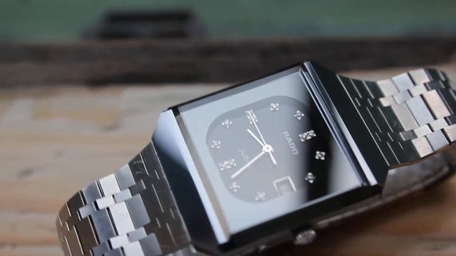 Rado Diastar Jubilee 711.0067.3N Quartz 14 Diamond Black Sunburst Dial смотреть онлайн