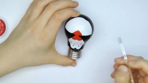 DIY: ЁЛОЧНАЯ ИГРУШКА ИЗ ЛАМПОЧКИ