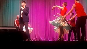 Поёт Андрей Катков "Лучший город земли"