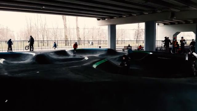 Новый скейт-парк и памптрэк Коломяжский 10New skate Park and pumptrack Kolomyazhsky 10